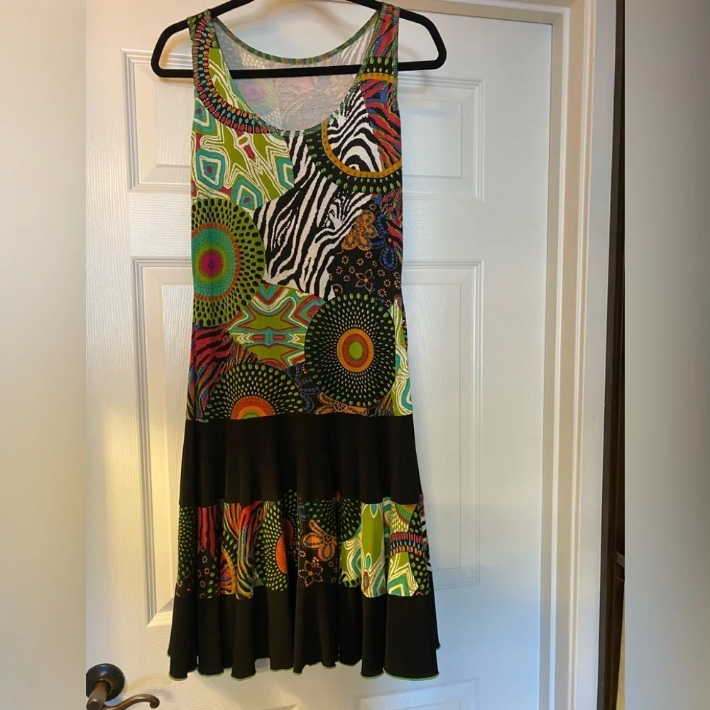 Colorful Sleeveless Patterned Dress